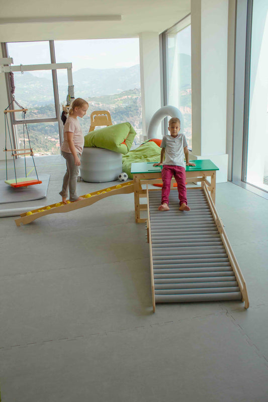Slide ramp with small rollers